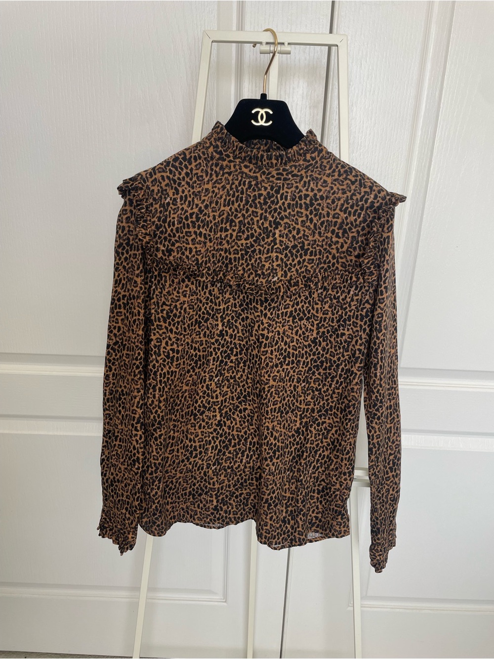 hinge Brown and Black Leopard-Print Ruffle Long-Sleeve Top